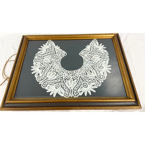 477 - FRAMED HONITON LACE COLLAR