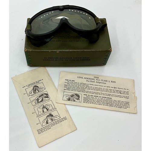 523 - BOXED SET OF GOGGLES, STOCK NO U37-G-3050