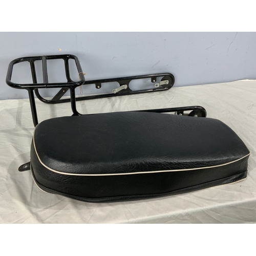 527 - MOTORCYCLE SEAT & FRAMES SUPPORT