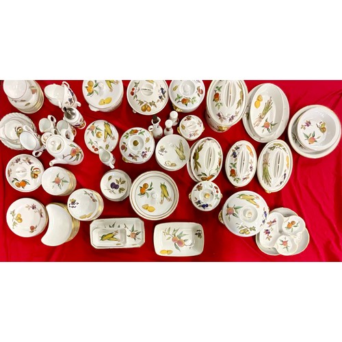 251 - LARGE QUANTITY OF ROYAL WORCESTER EVESHAM, MOSTLY OVENWARE AND SERVING DISHES 2 BOXES