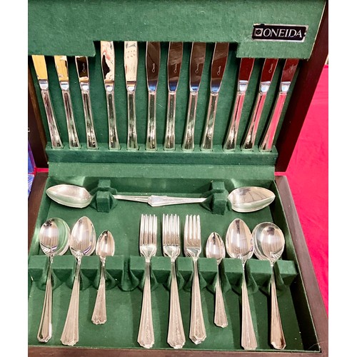 364 - VERY LARGE QUANTITY OF KINGS PATTERN PLATED CUTLERY AND FLAT WARE AND ONEIDA CANTEEN