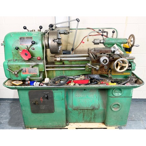 558 - COLCHESTER STUDENT INDUSTRIAL LATHE 154cm LONG  WITH VARIOUS TOOLS