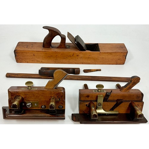 654 - VINTAGE WOODEN JACK PLANE, SASH FILLISTER AND PLOUGH PLANE T/W SMALL HAND PLANE BODY AND WOODEN MARK... 