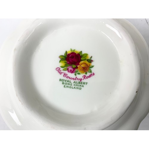 245 - LARGE QUANTITY OF ROYAL ALBERT OLD COUNTRY ROSES TABLEWARE APPEARS TO BE IN VERY GOOD CONDITION