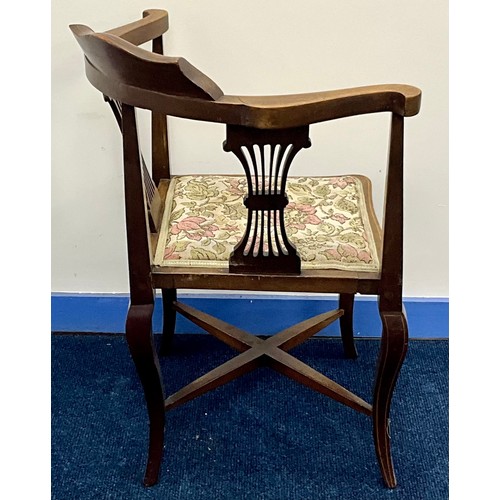 797 - GEORGIAN MAHOGANY CORNER CHAIR, EMBROIDERED UPHOLSTERY AND PIERCED SPLAT BACK