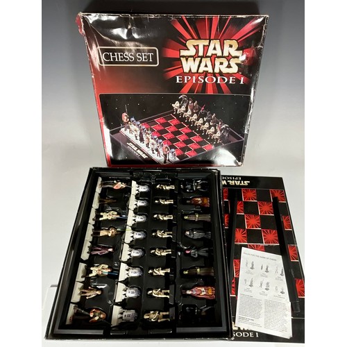 40 - BOXED STAR WARS EPISODE 1 CHESS SET