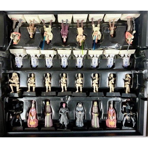 40 - BOXED STAR WARS EPISODE 1 CHESS SET