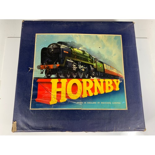 405 - HORNBY BOXED 0 GAUGE TRAIN SET, TANK GOODS SET NO 40, IN BLUE BOX, COMPRISING 0-4-0 TANK 82011, 3 WA... 