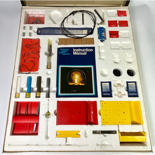 51 - THOMAS ELECTRICAL LAB 3, ELECTRONICS / SCIENCE LEARNING KIT