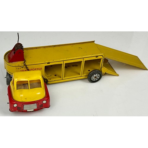 201 - WELLS BRIMTOY TINPLATE CLOCKWORK 709 LARGE SCALE CAR TRANSPORTER U/B NO CARS CIRCA 1956