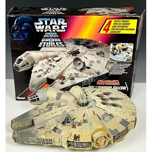 29 - BOXED 1995 STAR WARS MILLENIUM FALCON A/F