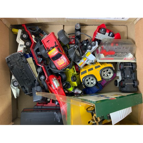 128 - MIXED LOT OF DIE CAST VEHICLES, BOXED & U/B INC THOMAS & FRIENDS