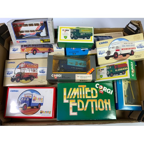 127 - CORGI DIE CAST INC 97635 LOS ANGELES BUS, 96989 THORNEYCROFT, 97124 BEDFORD 0 LORRY YOUNGSTERS, FAMO... 