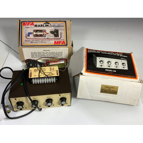 345 - GAUGEMASTER MODEL DS 4 TRACK CONTROLLER, BOXED & A MFA MARLIN MARINE POWER PACK, CONTENTS AS SHOWN