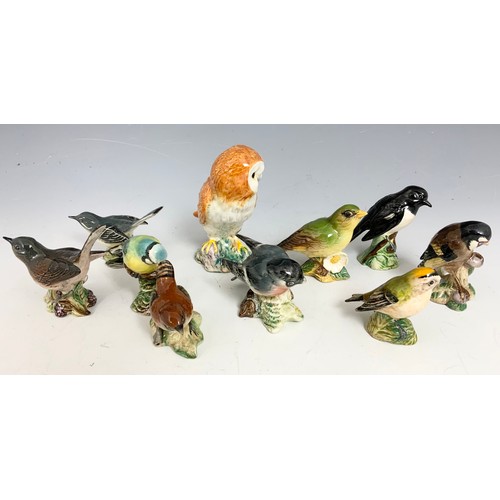 144 - COLLECTION OF BESWICK BIRD MODELS INC BARN OWL, GREENFINCH  ETC