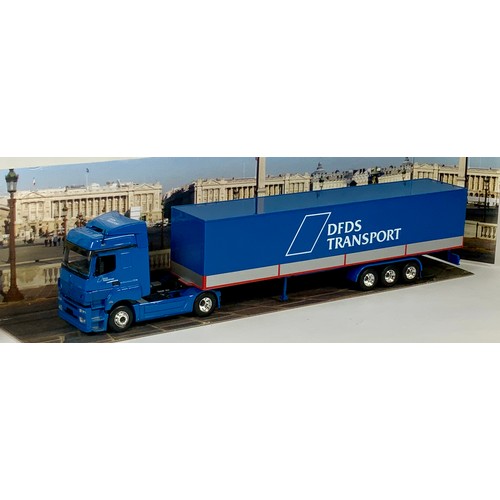 162 - A SCHUCO COMPANY PROMOTIONAL MODEL OF DFDS TRANSPORT JUNIOR TRUCKS 1:43 MB AXOR JUMBO, A RARE MODEL