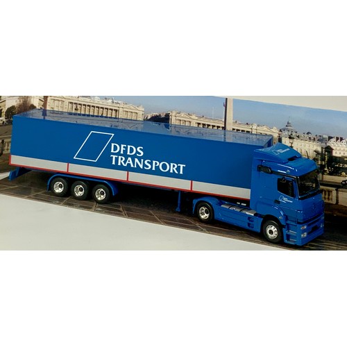 162 - A SCHUCO COMPANY PROMOTIONAL MODEL OF DFDS TRANSPORT JUNIOR TRUCKS 1:43 MB AXOR JUMBO, A RARE MODEL