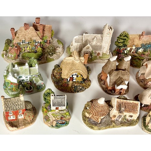 154 - QUANTITY OF UNBOXED LILLIPUT LANE MODEL COTTAGES AND BUILDINGS