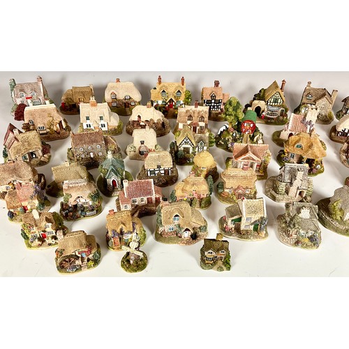 155 - QUANTITY OF UNBOXED LILLIPUT LANE MODEL COTTAGES AND BUILDINGS