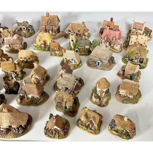 156 - QUANTITY OF UNBOXED LILLIPUT LANE MODEL COTTAGES AND BUILDINGS