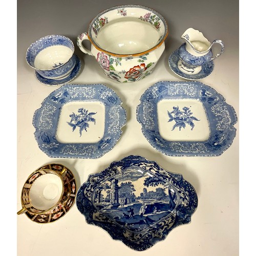 195 - MISC. CHINA AND PORCELAIN INC. CROWN DERBY IMARI, COPELAND SPODE, SPODE CAMILLA AND A MASONS CHAMBER... 