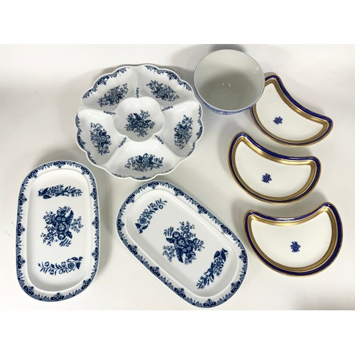 208 - ROYAL WORCESTER HORS D’OEUVRES DISH  & 2 SERVING PLATER HANBURY PATTERN , 3 KIDNEY SHAPED DISHES WIT... 