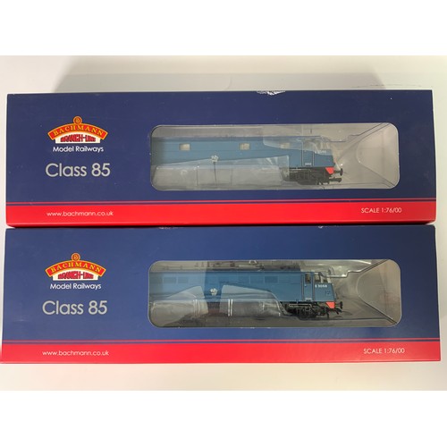 499 - BACHMANN 2 BOXED CLASS 85 LOCOMOTIVES, 31-679 E3095 ELECTRIC BLUE SMALL YELLOW PANEL & 31-676 E3058 ... 