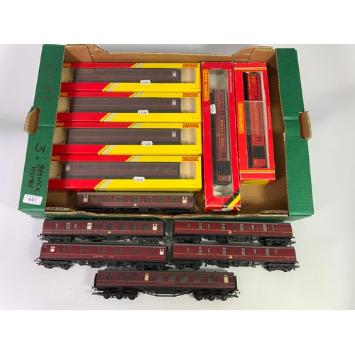 441 - HORNBY, 4 BOXED NEW RAILROAD SERIES LM MAROON MK1 COACHES, PLUS 6 HORNBY TRIANG MK1 & 2 X TPO.