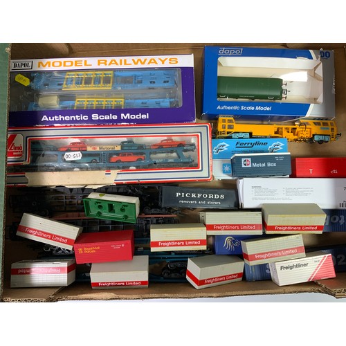 436 - DAPOL MEGAFRET TWIN PACK, LIMA MOTORRAIL, VARIOUS FREIGHTLINER WAGONS & A DIESEL BRAKE TENDER, UNMOT... 