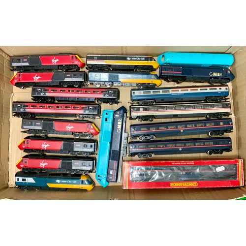 439 - HST SELECTION, A TRAY OF VARIOUS HORNBY HST POWER CARS, DUMMIES, TRAILERS & GNER MK4