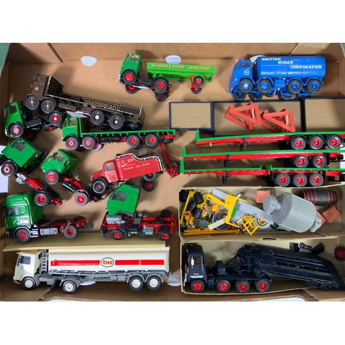 207 - TRAY OF COMMERCIAL VEHICLE KITS & CONVERSIONS, ESSO TANKERS, ‘BULMERS’ LORRY UNITS, PICKFORDS LOW LO... 