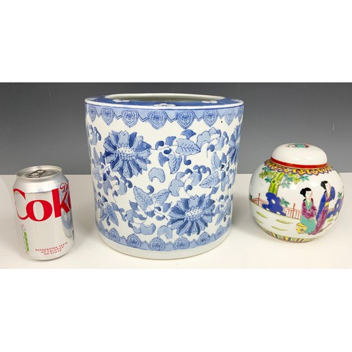 226 - ORIENTAL GINGER JAR & COVER WITH A ORIENTAL STYLE BLUE& WHITE  JARDINIERE