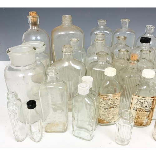 313 - LARGE QUANTITY OF CLEAR GLASS CHEMIST BOTTLES & JARS ADVISED FROM MANDRRS CHEMIST MALVERN