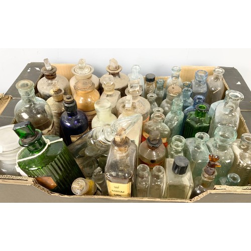 304 - TRAY OF MIXED CHEMIST JARS / BOTTLES ADVISED FROM MANDERS CHEMIST MALVERN