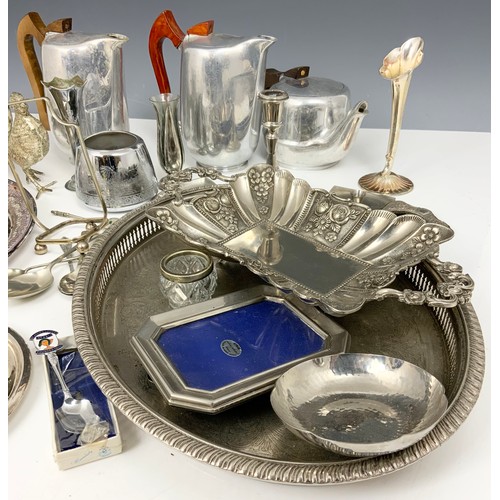 344 - SILVER PLATED WARE ETC INC TRAYS , PICQUOT WARE 1 TRAY