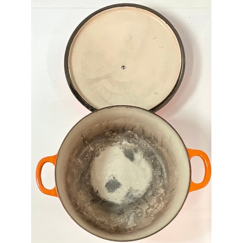 358 - LE CRUESET BURNT ORANGE, 2 CASSEROLE DISHES, 2 SAUCEPANS AND A KETTLE