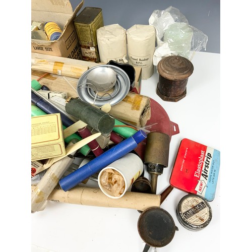 443 - LARGE QUANTITY OF VINTAGE MISCELLANEOUS MEDICAL ITEMS ADVISED FROM MANDERS CHEMIST MALVERN