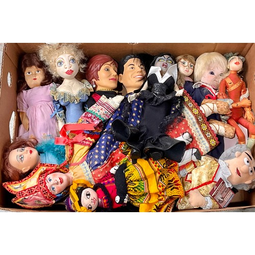 463 - QTY. MISC. MODERN DOLLS INC. THE LIVING DEAD, SIMON COWELL AND SHARON OSBOURNE AND OTHERS