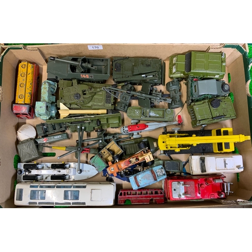 176 - TRAY OF MIXED DINKY & SOME SIMILAR, MILITARY VEHICLES, TANKS, PLUS CRANES, BUSES & FIRE ENGINES, ALL... 