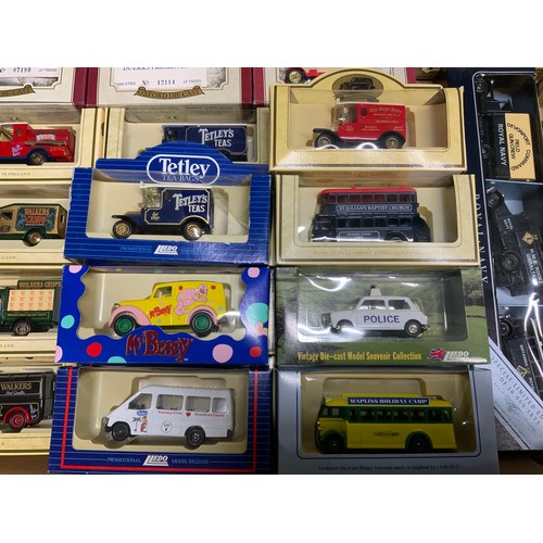 179 - TRAY OF ASSORTED LLEDO DAYS GONE, INC. MR BLOBBY, MAPLINS HOLIDAY CAMP, PLUS OXFORD DIECAST, 25 IN T... 