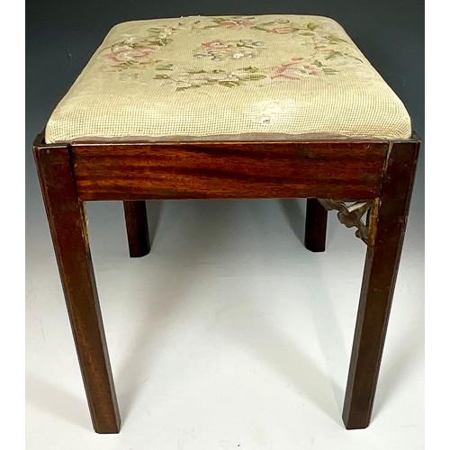 656 - PIANO STOOL WITH FRETWORK