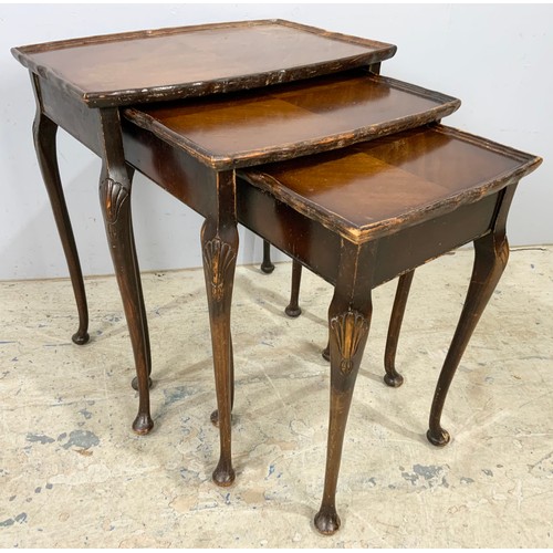 643 - NEST OF 3 MAHOGANY TABLES ON SLENDER LEGS