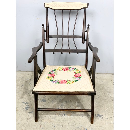 674 - LATE 19TH CENTURY FOLDING CAMPAIGN CHAIR