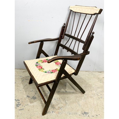 674 - LATE 19TH CENTURY FOLDING CAMPAIGN CHAIR