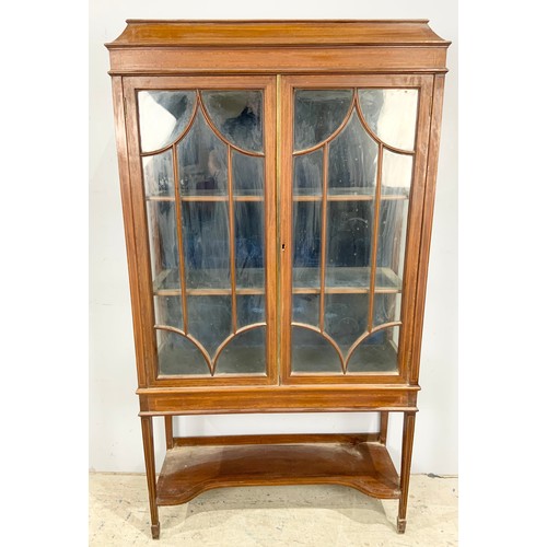 672 - INLAID MAHOGANY DISPLAY CABINET ON TAPERED LEGS 164cm TALL