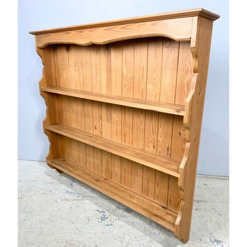 606 - PINE WALL HANGING PLATE RACK WIDTH  124cm