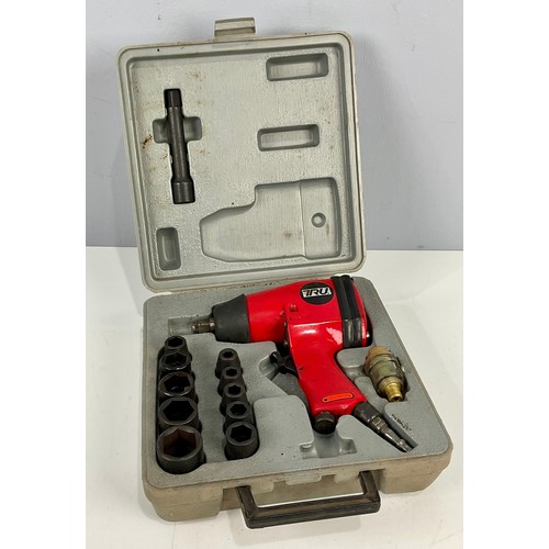 476 - CASED AIR WRENCH WITH ACCESSORIES