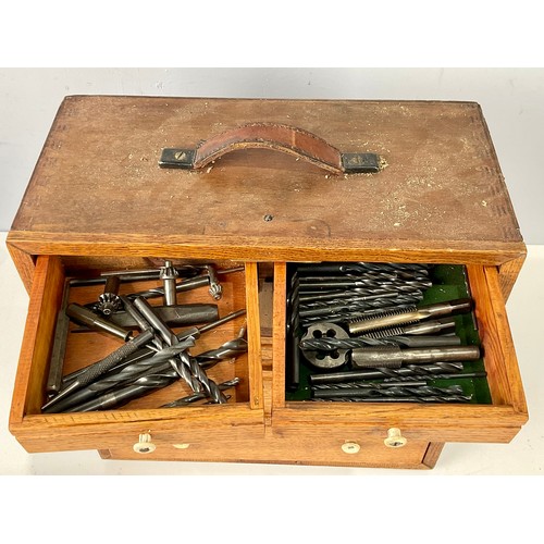 513 - WOODEN MULTI DRAWER TOOL CABINET AND ENGINEERING TOOL CONTENTS