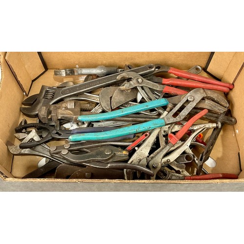 498 - BOX OF SPANNERS, STILSONS AND MOLE GRIPS ETC. INCLUDES SNAP-ON