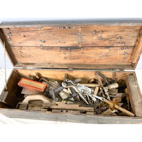 523 - LARGE WOODEN TOOLBOX WITH CONTENTS 95cm x 35cm x 24cm